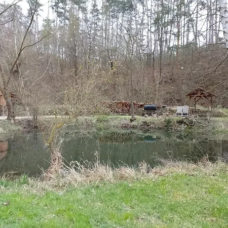 Litohlavy 17 - Na Samote U Lesa 招待所