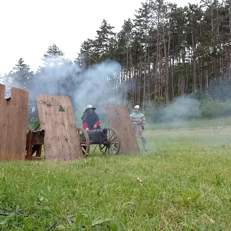 Litohlavy 17 - Na Samotě U Lesa
