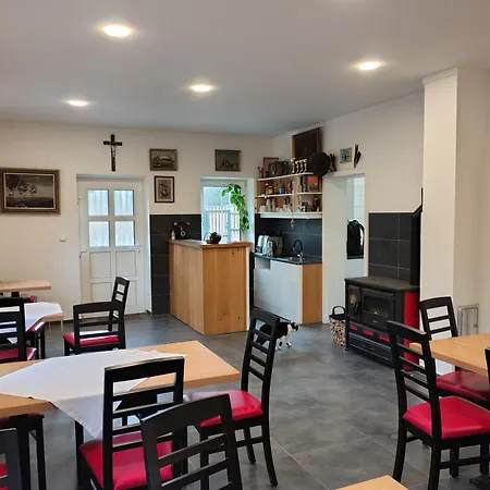 Litohlavy 17 - Na Samotě U Lesa Penzion 3*
