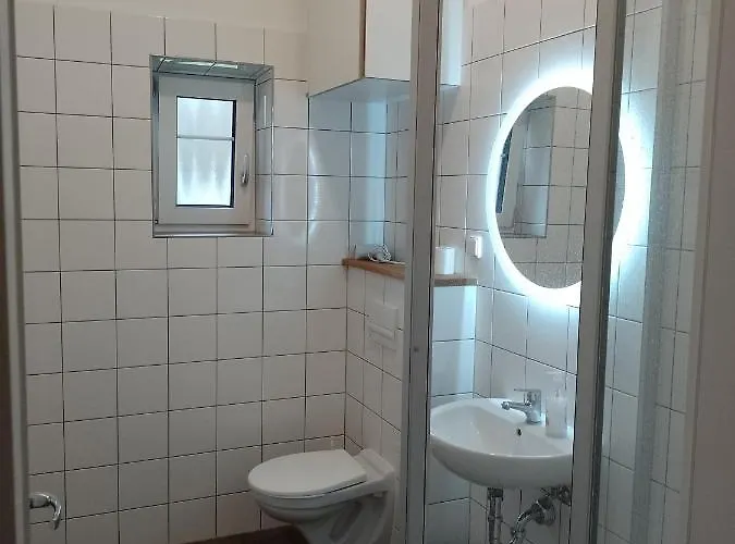 Litohlavy 17 - Na Samote U Lesa Králŭv Dvŭr
